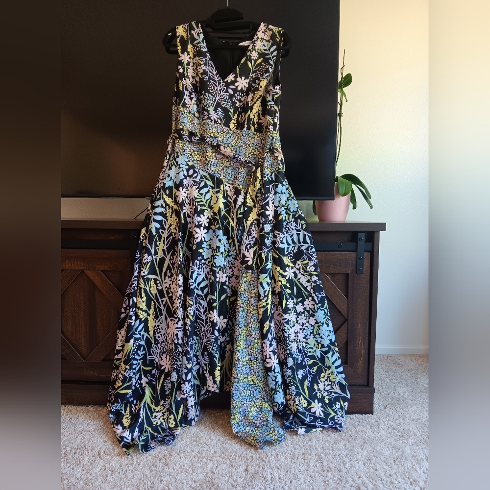 Women dress size 8. CALVIN KLEIN